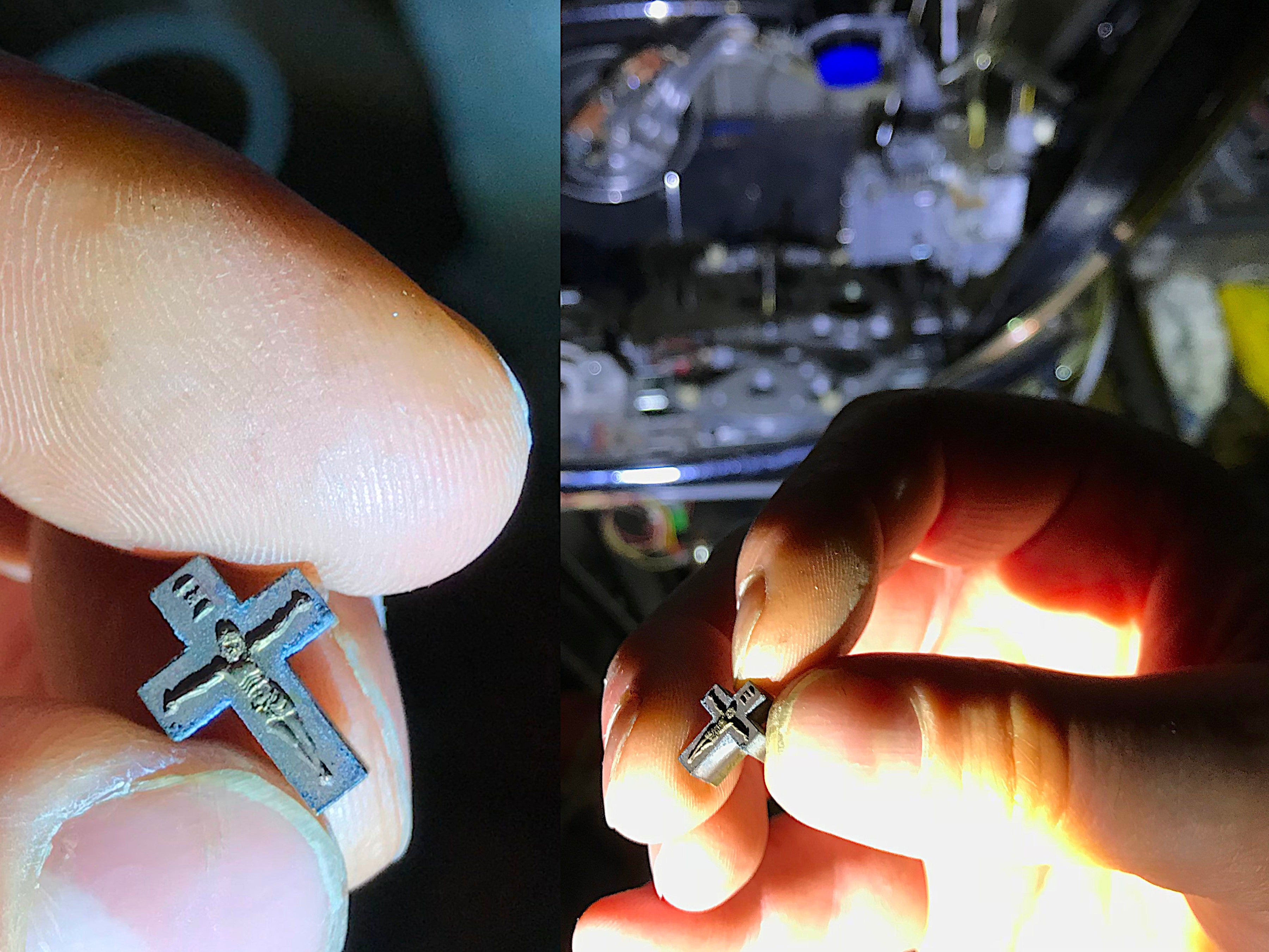 Son Jewel - Crosses made from Light