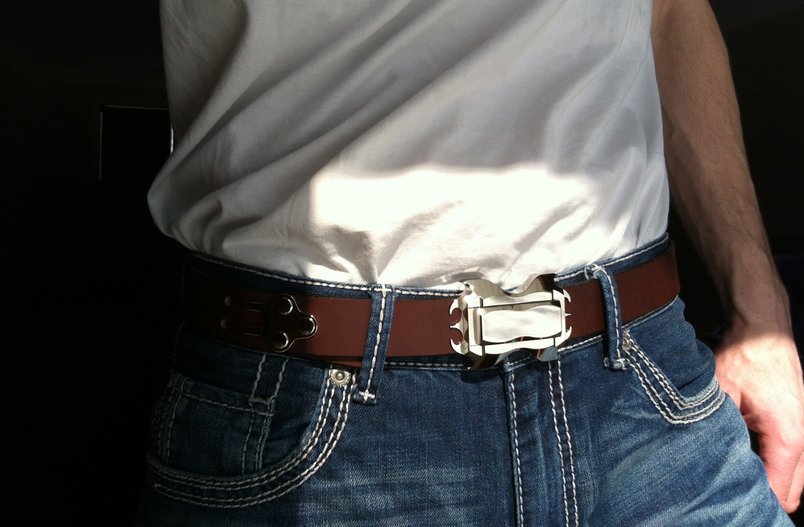 Belt buckle deals pipe